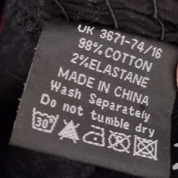 Hell Bunny | Black Polka Dot Red Trim Sweetheart Halter Fit & Flare Dress - Picture 11 of 14